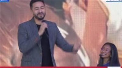 بحضور الرئيس السيسي: حمادة هلال يقدم فقرة غنائية احتفالًا بعيد الفطر 