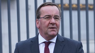 لغز إلغاء أول زيارة رسمية لوزير الدفاع الألماني لأمريكا