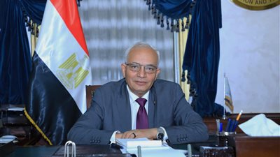 رضا حجازي يتواصل مع رئيس البعثة التعليمية المصرية في السودان.. اعرف التفاصيل