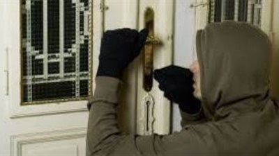 تفاصيل سرقة هواتف وساعات من داخل شقة سكنية بالتجمع الخامس