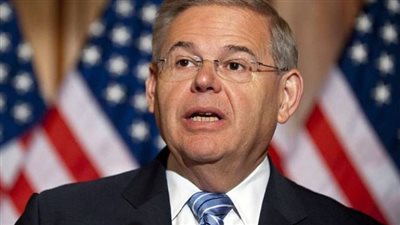 سيناتور بارز يطالب إيران بالإفراج عن أميركيين وبريطاني محتجزين لديها