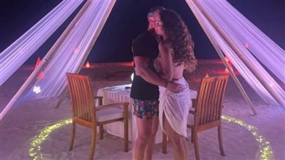 صور رومانسية لـ نادين نسيب نجيم وخطيبها في جزر المالديف 