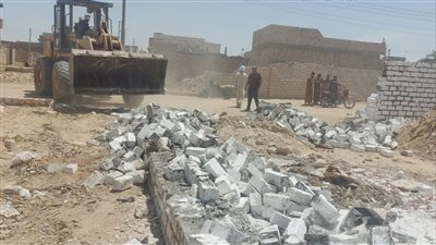 إزالة 6 حالات بناء مخالف على الأراضي الزراعية بمركز المنيا