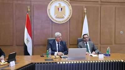وزير التعليم العالي يرأس اجتماع المجلس الأعلى للمستشفيات الجامعية