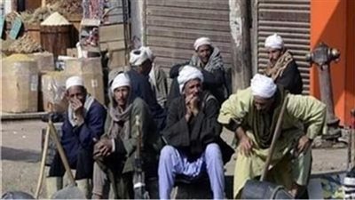 دراسة: العمالة غير المنتظمة الأكثر تضررا من الأزمات الاقتصادية 