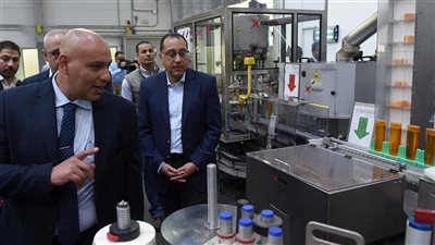 رئيس الوزراء يتفقد مصنع لوريال - القاهرة المتخصص في إنتاج مستحضرات التجميل