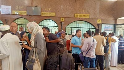 النقل: قطارات إضافية بالسكة الحديد لاستيعاب كثافة العائدين من السودان
