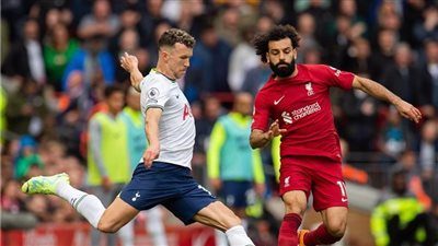 مانشستر سيتي يتصدر الدوري الإنجليزي.. وصلاح يسجل في فوز ليفربول على توتنهام 