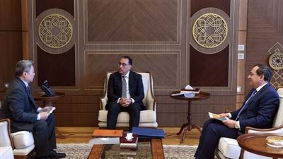 رئيس الوزراء يستعرض مع نائب رئيس «أباتشي» العالمية استثمارات الشركة في مصر