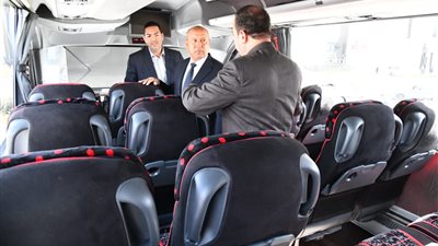 تنفيذًا لتوجيهات السيسي.. كواليس منع استيراد أتوبيسات من الخارج