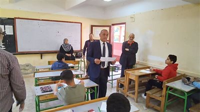 وكيل تعليم الدقهلية يتفقد لجان امتحانات الصف الأول الإعدادي