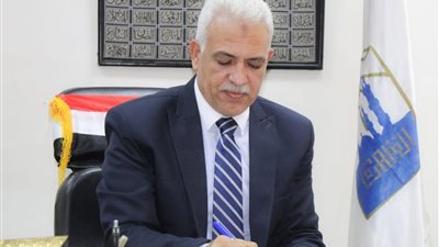 تعليم القاهرة: غرفة العمليات تتواصل مع الإدارت التعليمية الـ33 لمتابعة الامتحانات 