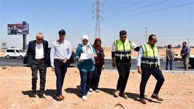 مسئولو الإسكان يتفقدون مشروعات الطرق الجاري تنفيذها بالقاهرة الجديدة
