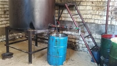 التحفظ على محتويات مصنع زيوت غير مرخص فى المنيا 