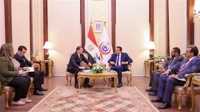 وزير الصحة يناقش مع سفير أوزبكستان تعميق التعاون بين البلدين في مكافحة الفيروسات الكبدية