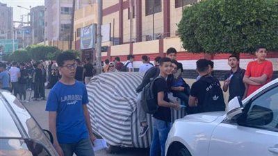 طلاب الشهادة الإعدادية في الدقهلية يؤدون أولى امتحانات الترم الثاني