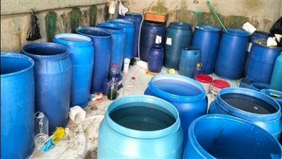 ضبط مصنع منظفات داخله منتجات مجهولة المصدر في حلوان 