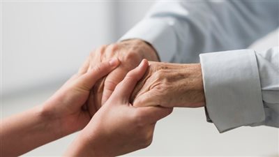 الصحة توضح أسباب إصابة كبار السن بتصلب الشرايين