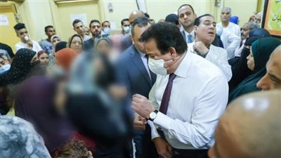  جولة مفاجئة لوزير الصحة تكشف مخالفات بمستشفى حلوان العام