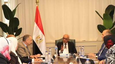 حجازى يبحث آليات تقديم خدمات تعليمية تفاعلية للطلاب من أبنائنا في الخارج