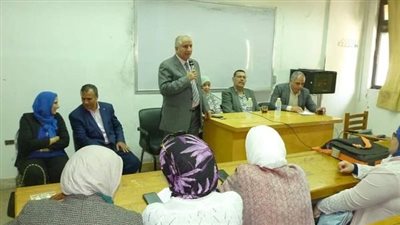 القوى العاملة: تنظم ندوة للتوعية بالسلامة والصحة المهنية بعلوم بورسعيد