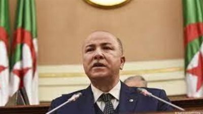 رئيس الوزراء الجزائرى يرأس وفد بلاده في قمة جدة