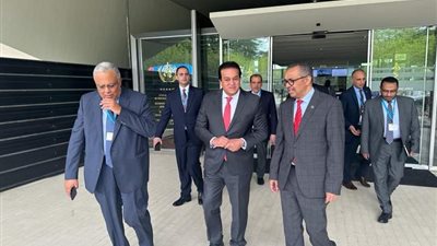 تفاصيل لقاء وزير الصحة مع مدير عام منظمة الصحة العالمية 