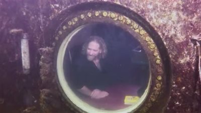 تجربة مروعة لعالم أمريكي قضى 74 يوم تحت الماء