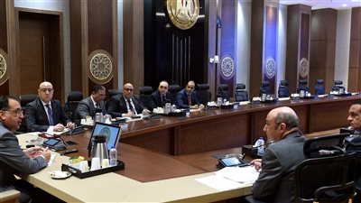 رئيس الوزراء يناقش التعديلات المقترحة على مشروع قانون التصالح بمخالفات البناء