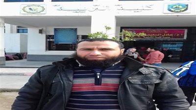 «معلم» يستغيث: أسرتي تشردت وأولادي في خطر بسبب المسؤولين بتعليم كفر الشيخ