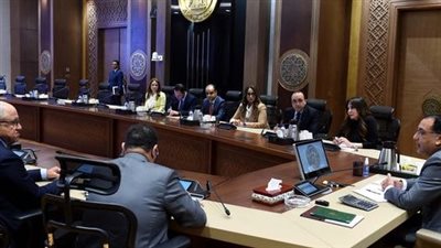 رئيس الوزراء يترأس اجتماع المجلس الاستشاري الاقتصادي