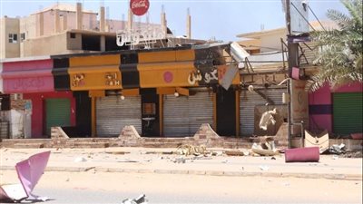 صحيفة إسبانية: السودانيين يدفنون أحبائهم بحدائق المنازل بسبب الاشتباكات