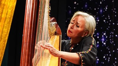 مؤلفات شرقية وعالمية على هارب منال محيي الدين بالاوبرا