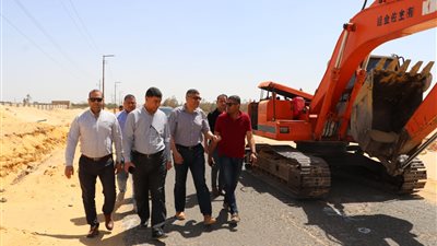 رئيس جهاز 6 أكتوبر يقوم بجولة تفقدية بالحزام الأخضر 