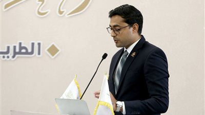 ممثل حزب الإصلاح والنهضة بجلسة الحوار الوطني يطالب بدراسة إعادة التقسيم الجغرافي للمحافظات