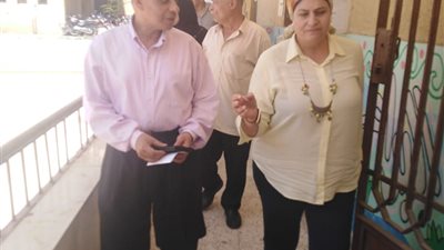 مدير تعليم القليوبية تتابع لجان تقدير الدرجات للشهادة الإعدادية