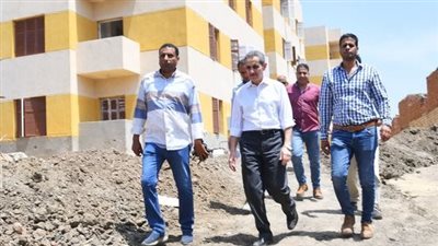 محافظ الغربية يتفقد مشروعات حياة كريمة في 5 قرى بمركز زفتي 