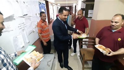 تعليم الجيزة ينظم إفطارا جماعيا بديوان عام المديرية في نهاية امتحانات الشهادة الاعدادية 