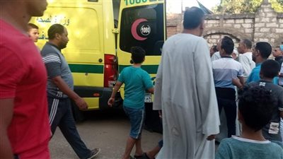 مصرع شخص وإصابة آخر في حادث تصادم بالصف 