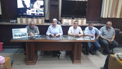 مدير «تعليم القليوبية» تجتمع مع مسؤولي استراحات الدبلومات الفنية بجميع الإدارات