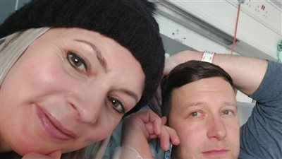 رجل بريطاني يحذر من أعراض غريبة لمرض ورم الدماغ