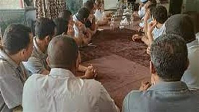 القوى العاملة تنظم ندوة للتوعية بقانون العمل وأحكامه للعاملين بأحد فنادق أسيوط