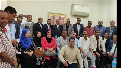 القوى العاملة: لقاء مع ممثلي النقابات العمالية بقنا والأقصر لتعزيز علاقات العمل