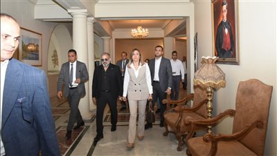 وزيرة الثقافة تتفقد مشروع تطوير ورفع كفاءة دار أوبرا الإسكندرية