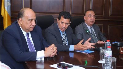 وزير الرياضة يلتقي مجلس إدارة الاتحاد السكندري.. ومصيلحي يتراجع عن الاستقالة 