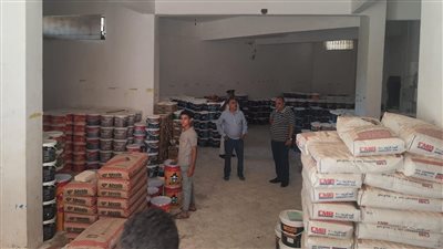 تنفيذ 27 قرارًا لغلق وتشميع المحال المخالفة بالقاهرة الجديدة