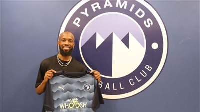 بيراميدز يجدد عقد بلاتي تورية لمدة 3 مواسم 