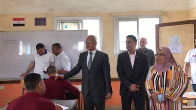 مدير تعليم القاهرة يتابع سير امتحانات الدبلومات الفنية 