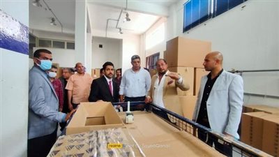 رئيس جهاز النوبارية الجديدة يزور أحد مصانع الكيماويات والمستلزمات الزراعية بالمدينة لبحث زيادة الاستثمار 