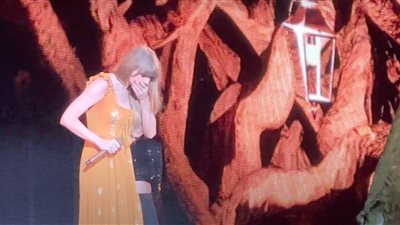 مطربة تبتلع 